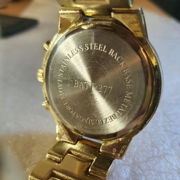 😃Goldtone/Rhinestone Stainless Steel Men's Watch - Picture 3 of 3